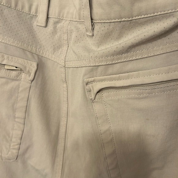 HUK performance fishing cargo shorts used in size XXL Good condition in tan - Picture 8 of 11